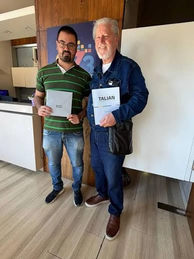 Roni Dall’Igna e seu dicionário